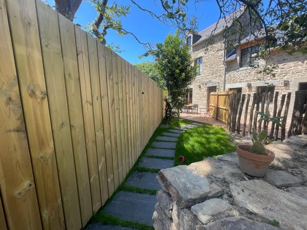 Le Rocher- Belle Maison De Charme -Jardin/Parking Cancale Dış mekan fotoğraf